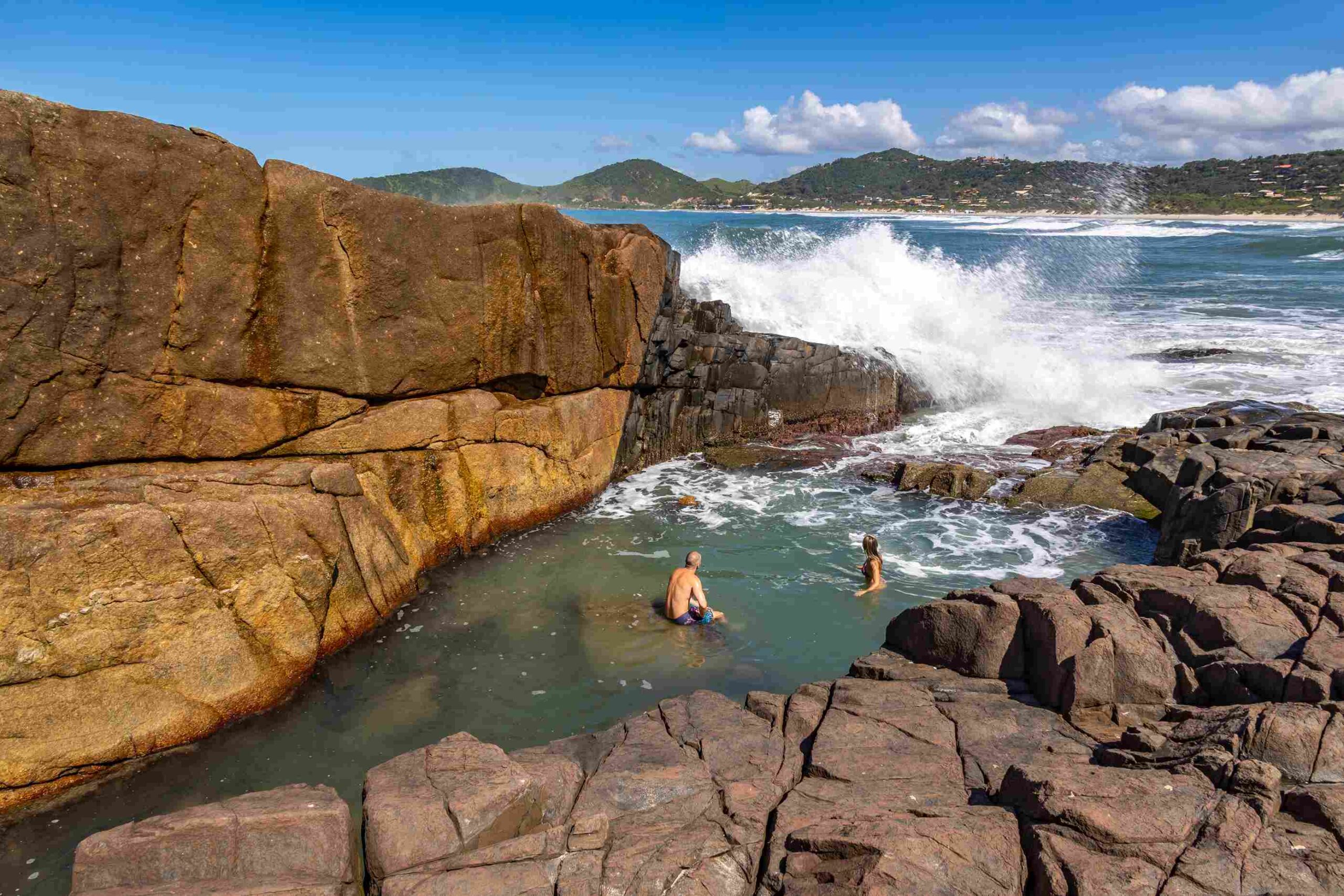 piscina natural na praia do rosa