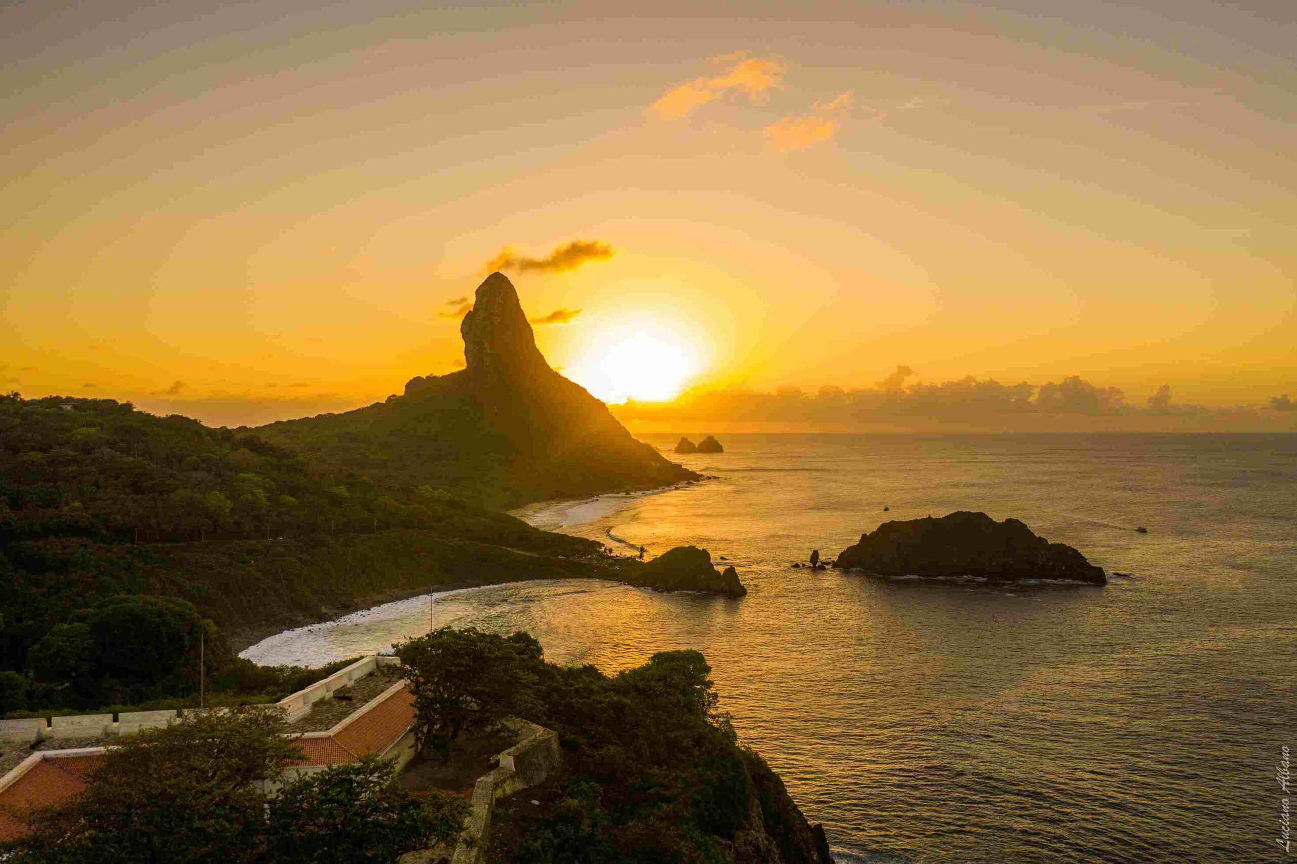 pôr-do-sol em Fernando de Noronha