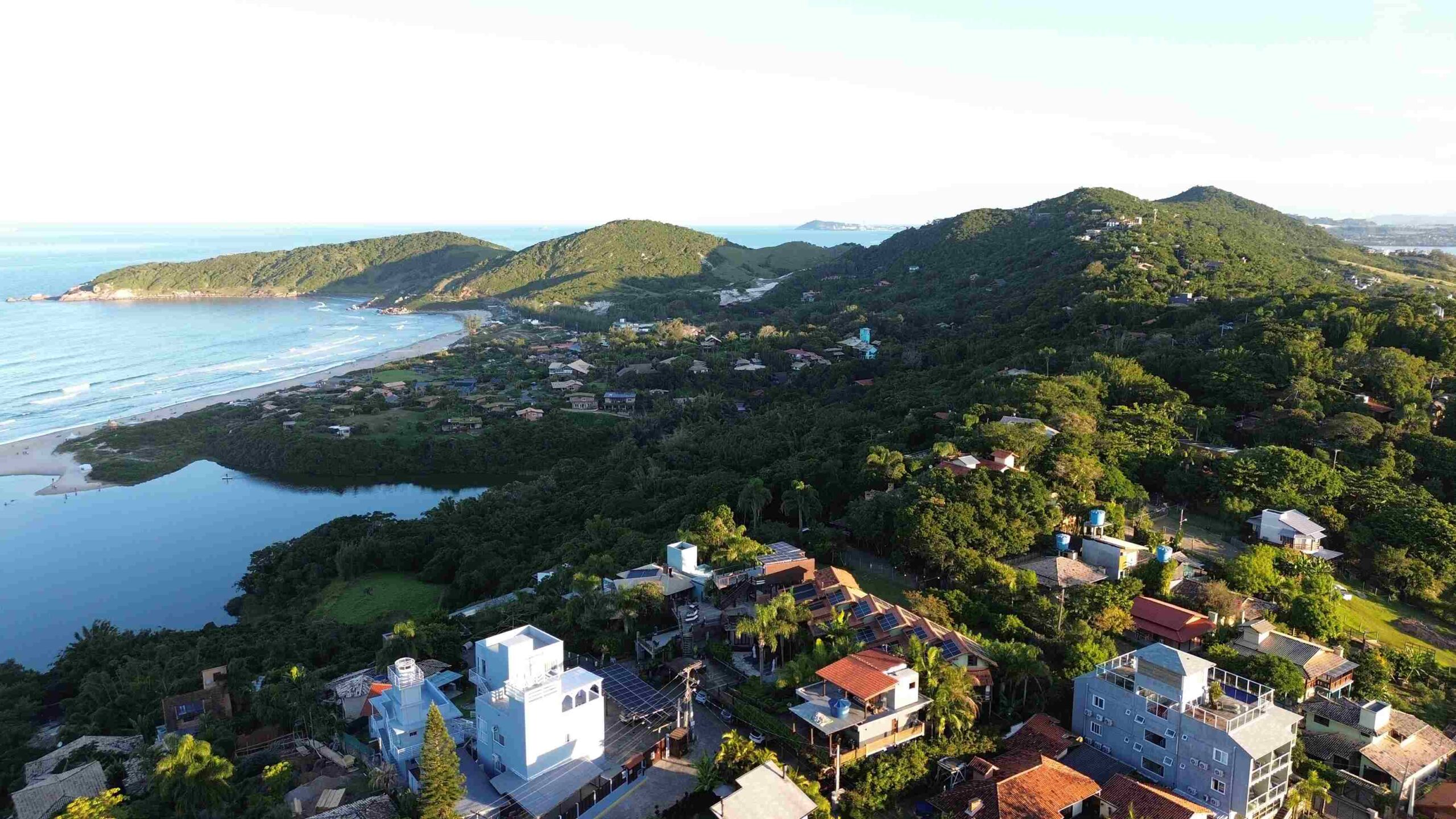Vista aérea da praia do rosa